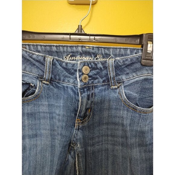 American Eagle Artist Stretch Boot Cut Medium Wash Jeans Size 2 Short - Picture 2 of 7